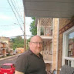 Meet your Posher, Eric